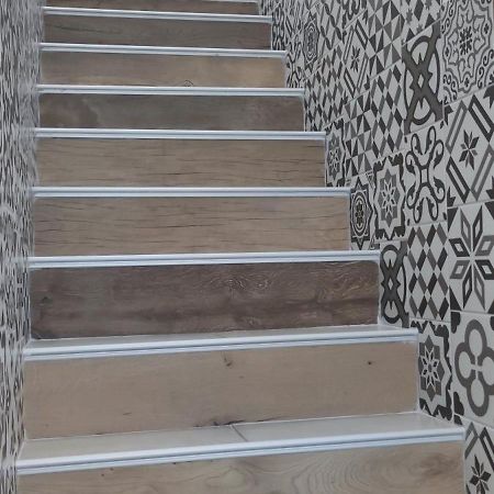Les Suites Du Relais Saint-Martin-d'Ablois Экстерьер фото